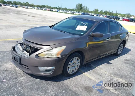 2015 Nissan Altima 2.5/2.5 S/2.5 Sl/2.5 Sv z USA, uszkodzony, nr VIN 1N4AL3AP2FC183472